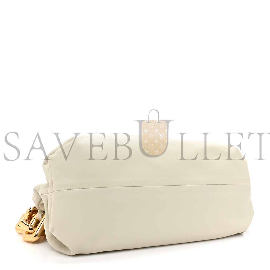 BOTTEGA VENETA CALFSKIN THE POUCH CHAIN PLASTER  (30*17*10cm)