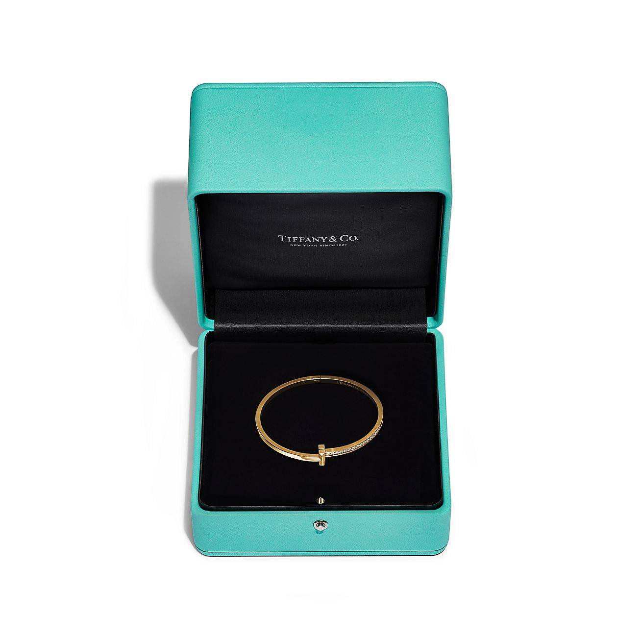 TIFFANY T T1 NARROW DIAMOND HINGED BANGLE IN 18K GOLD